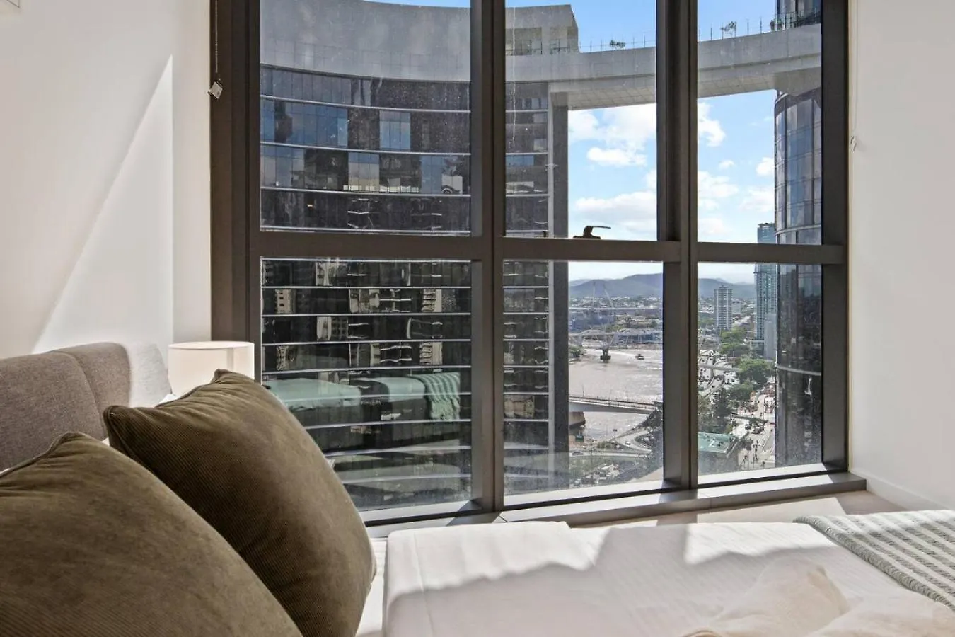 2 Bedroom Apartment In Queens Wharf Brisbane